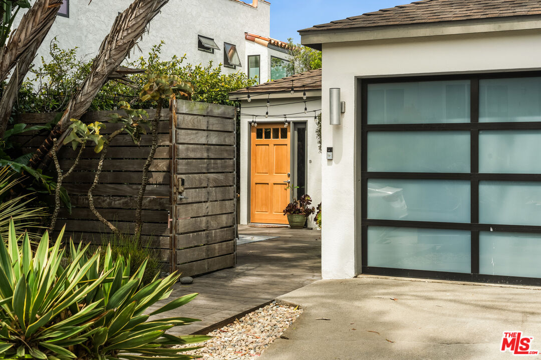 7406 Earldom Avenue Playa del Rey, CA 90293 - Photo 5 of 61 a view of a door of the house