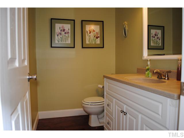 3124 Chancery Place Raleigh, NC 27607 - Photo 9 of 19
