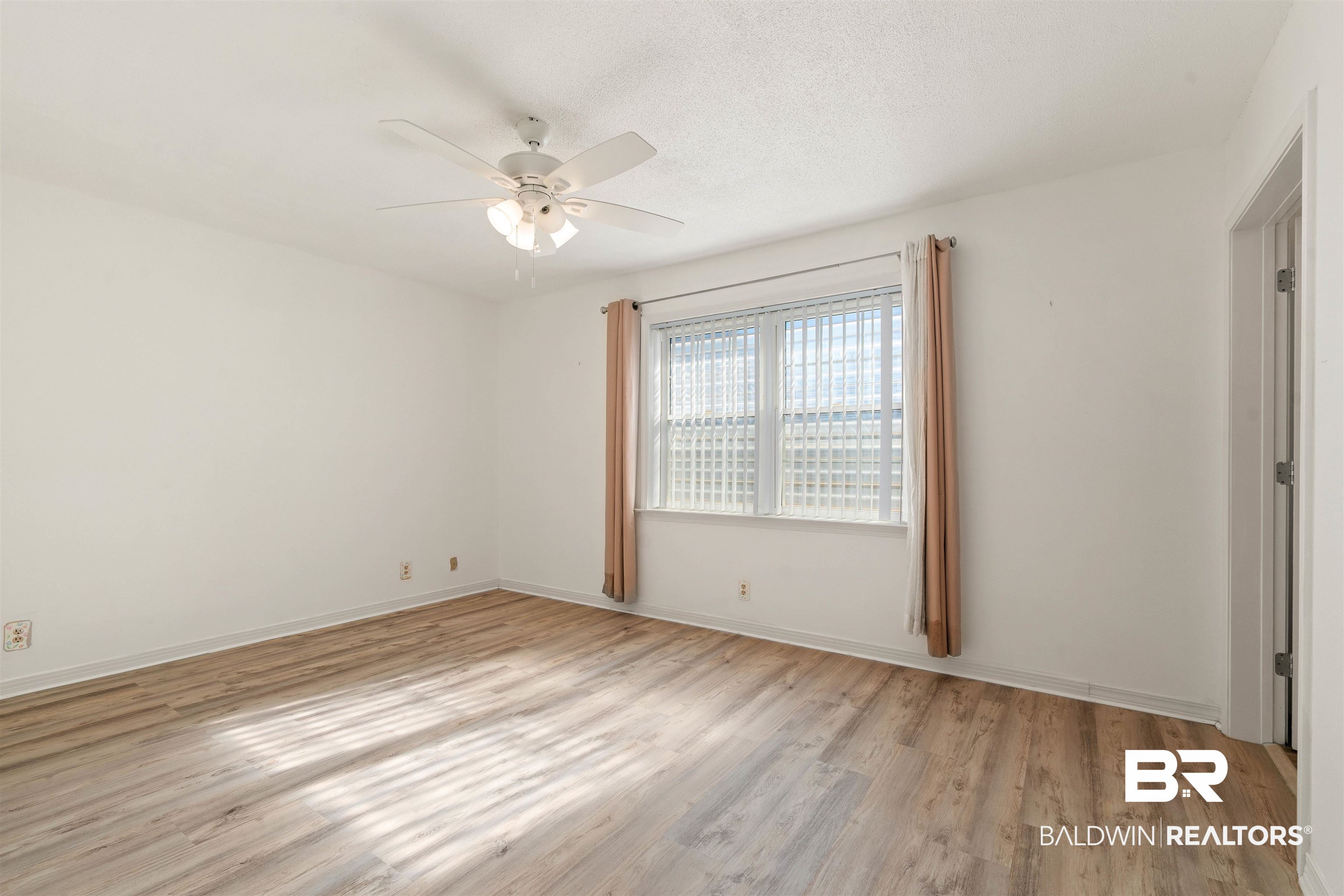 11020 Rhett McConnell Road Theodore, AL 36582 - Photo 23 of 42