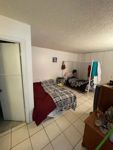 $1,800 | 19781 Southwest 114th Avenue, Unit 243, Miami, FL 33157