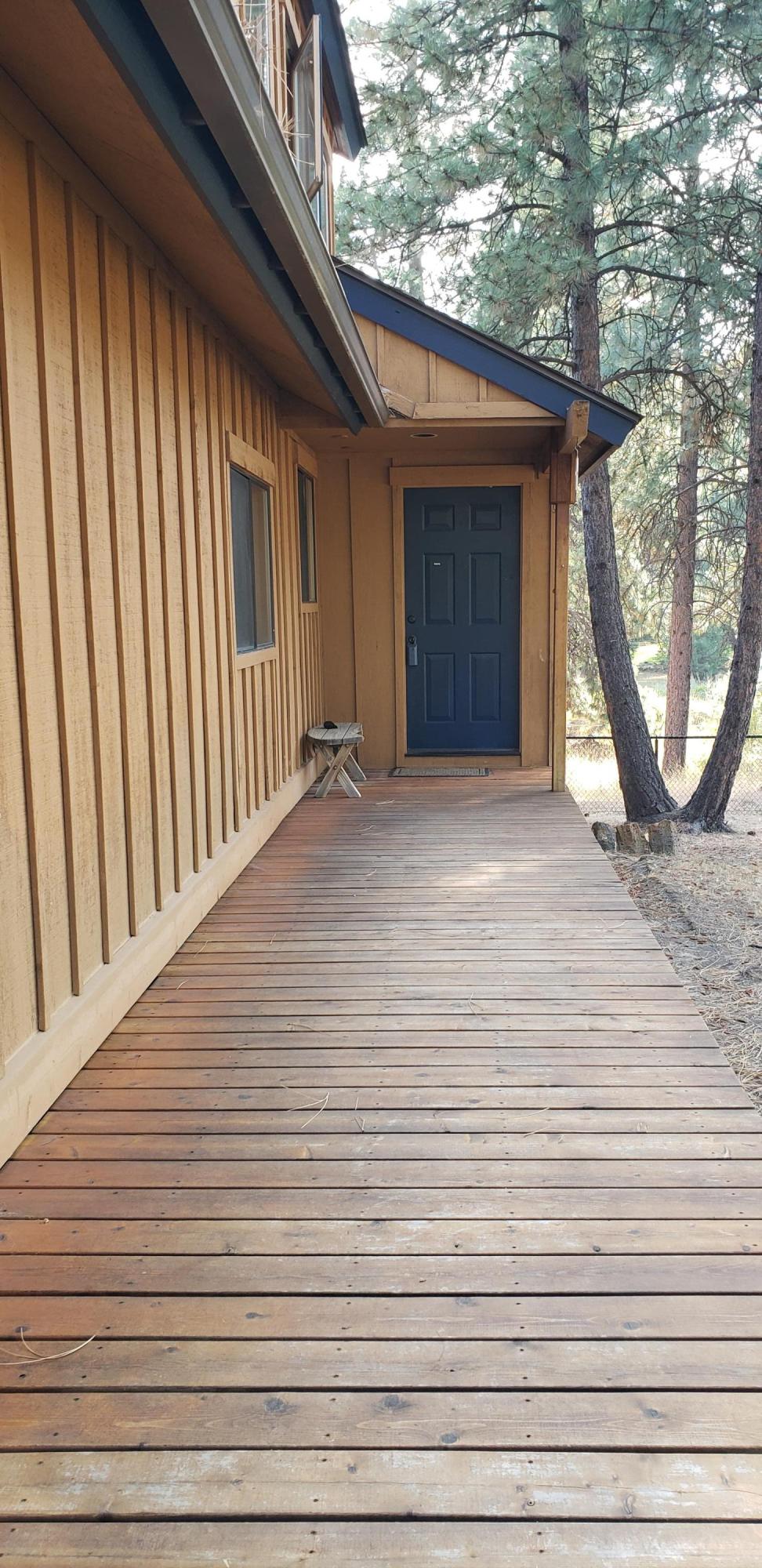18892 Choctaw Road Bend, OR 97702 - Photo 23 of 26 Boardwalk to front door.