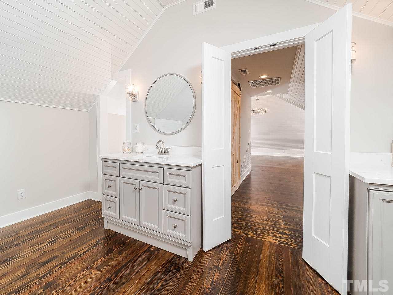 527 Powell Drive Raleigh, NC 27606 - Photo 13 of 20 Gallery Image 13