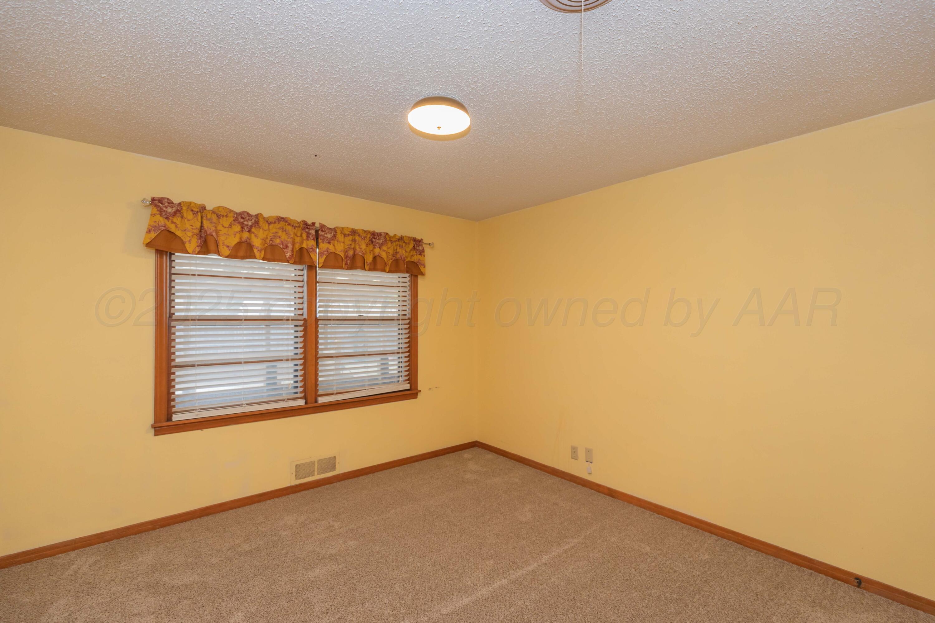 4221 Arden Road Amarillo, TX 79110 - Photo 26 of 50 BEDROOM 3 VIEW 1