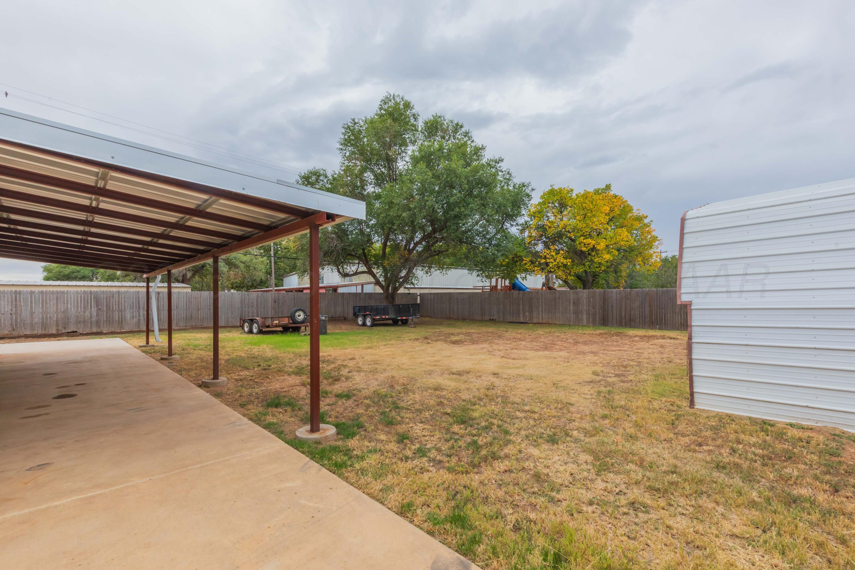 4221 Arden Road Amarillo, TX 79110 - Photo 41 of 50 a view of a backyard