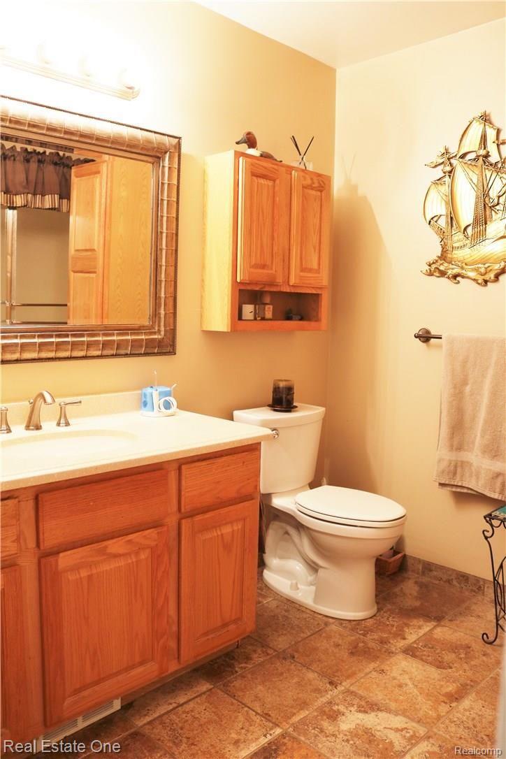 7490 Pine Knob Road Clarkston, MI 48348 - Photo 20 of 34 IMG_1250.JPG