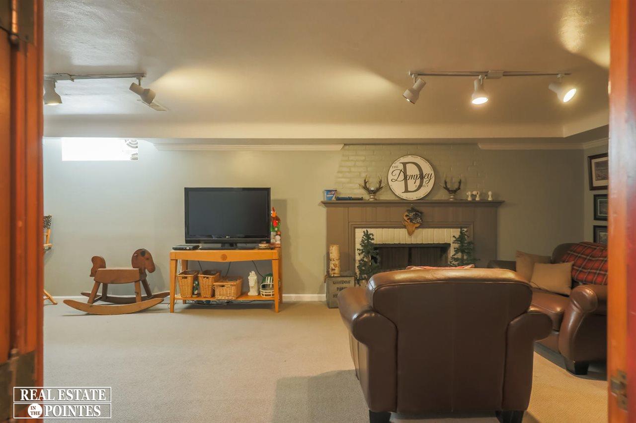 741 Trombley Road Grosse Pointe Park, MI 48230 - Photo 48 of 63