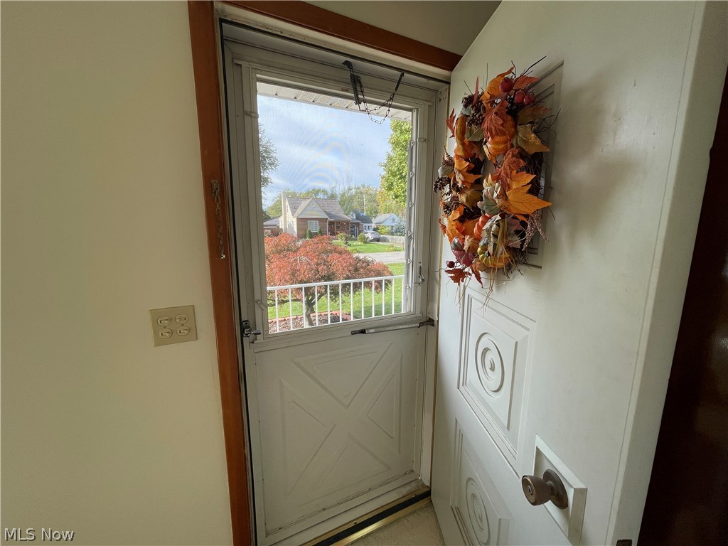 677 Mannering Road Eastlake, OH 44095 - Photo 10 of 32 Gallery Image 10