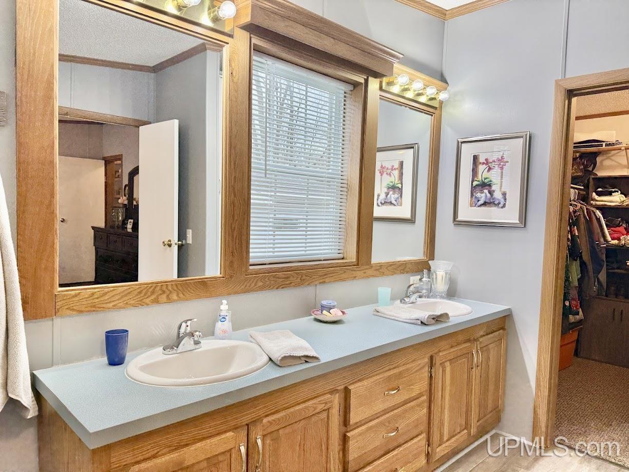 2600 South Hill Road Gladstone, MI 49837 - Photo 19 of 34