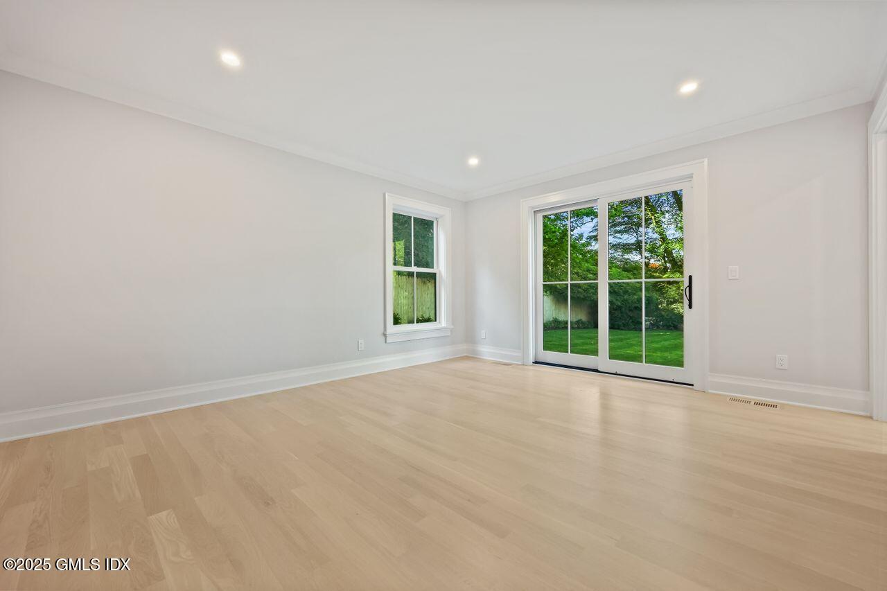 30 Crescent Road Riverside, CT 06878 - Photo 15 of 39 Guest room