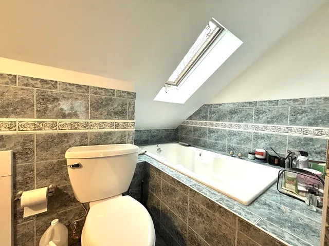 $5,600 | 34 Greenough Street, Unit 2, Brookline, MA 02445