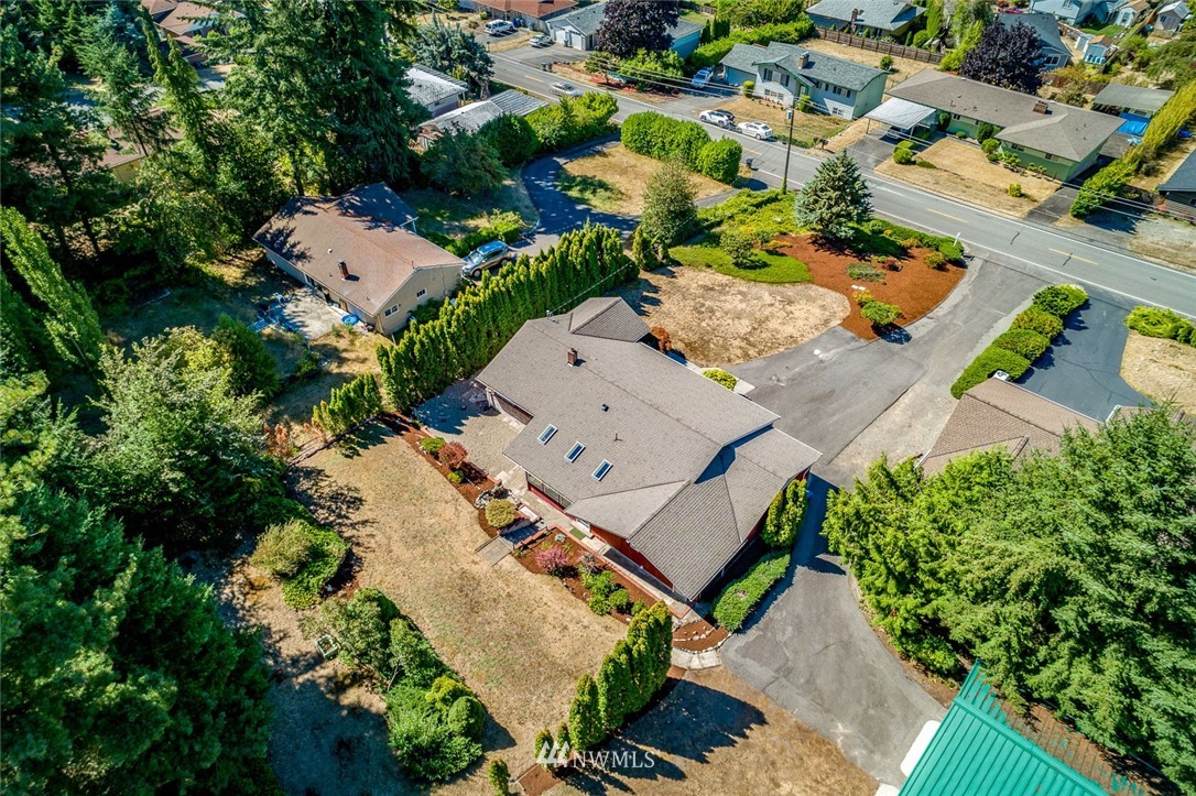 4420 Petersville Road Northeast Bremerton, WA 98310 - Photo 5 of 31 Gallery Image 5