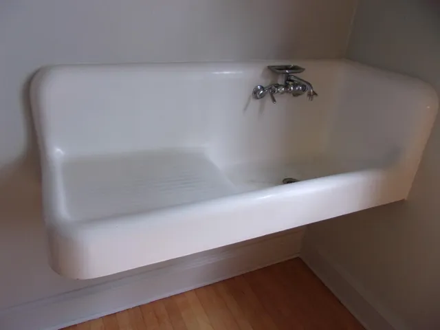 $1,280 | 3748 East Armour Avenue, Cudahy, WI 53110