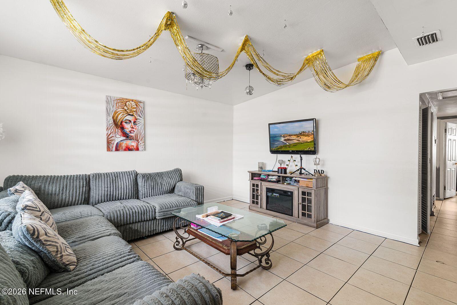 2618 Abercorn Road Jacksonville, FL 32211 - Photo 4 of 18 oTTyEu7g