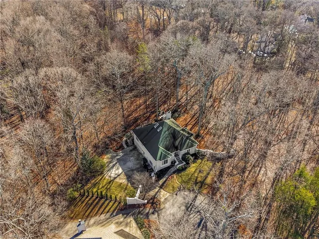 $685,000 | 910 Idlewilde Heath Court, Winston-Salem, NC 27106