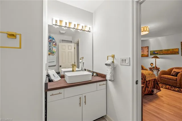 $685,000 | 910 Idlewilde Heath Court, Winston-Salem, NC 27106