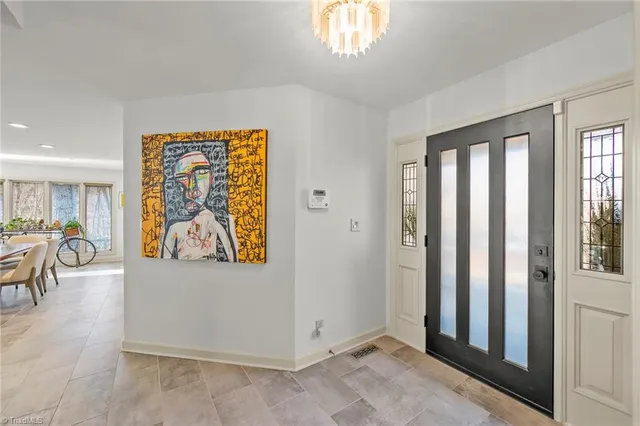 $685,000 | 910 Idlewilde Heath Court, Winston-Salem, NC 27106