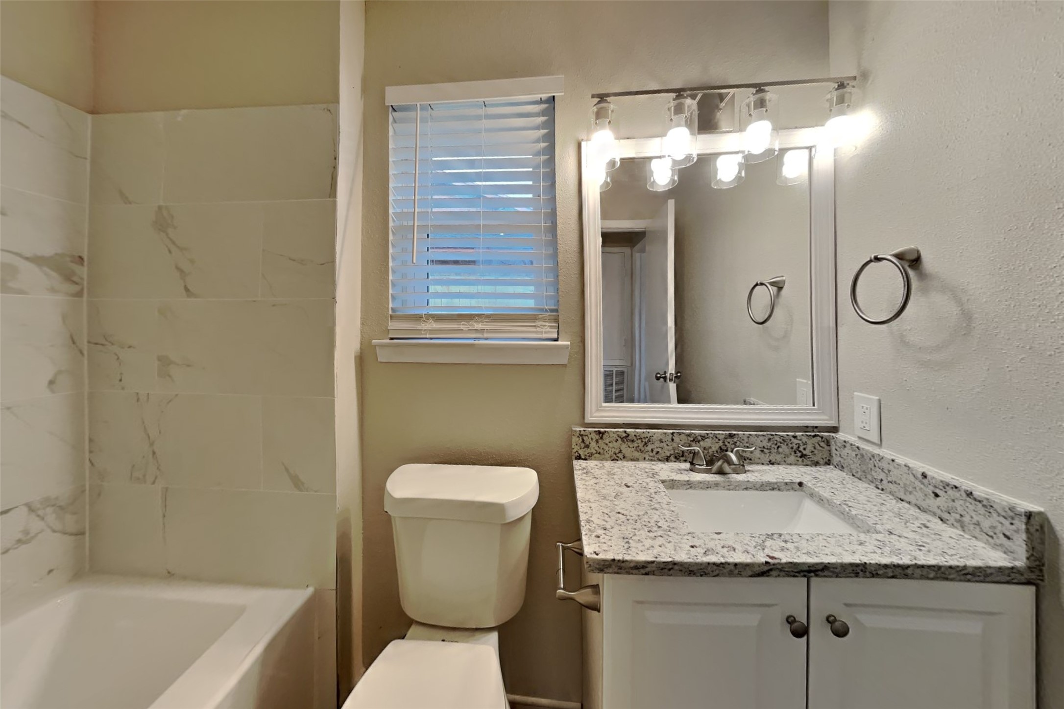 10107 King Ranch Lane Sugar Land, TX 77498 - Photo 17 of 19