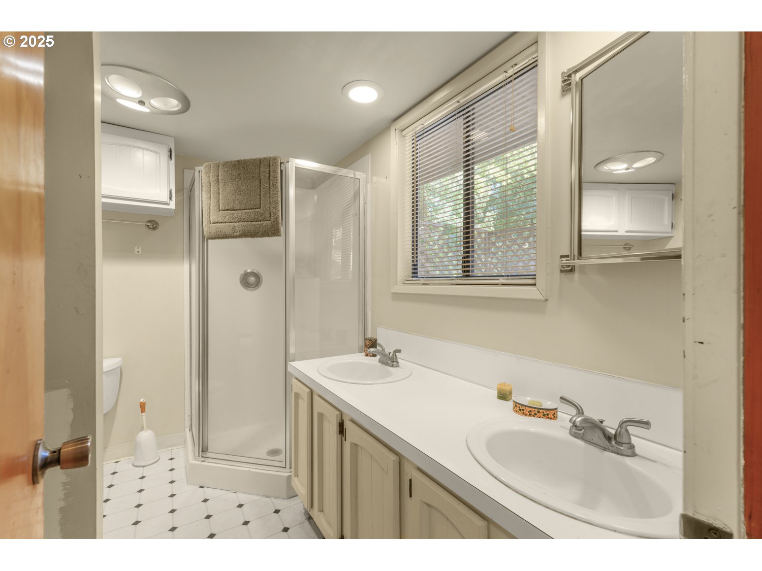 65647 East Sandy River Lane Rhododendron, OR 97049 - Photo 11 of 23 Gallery Image 11