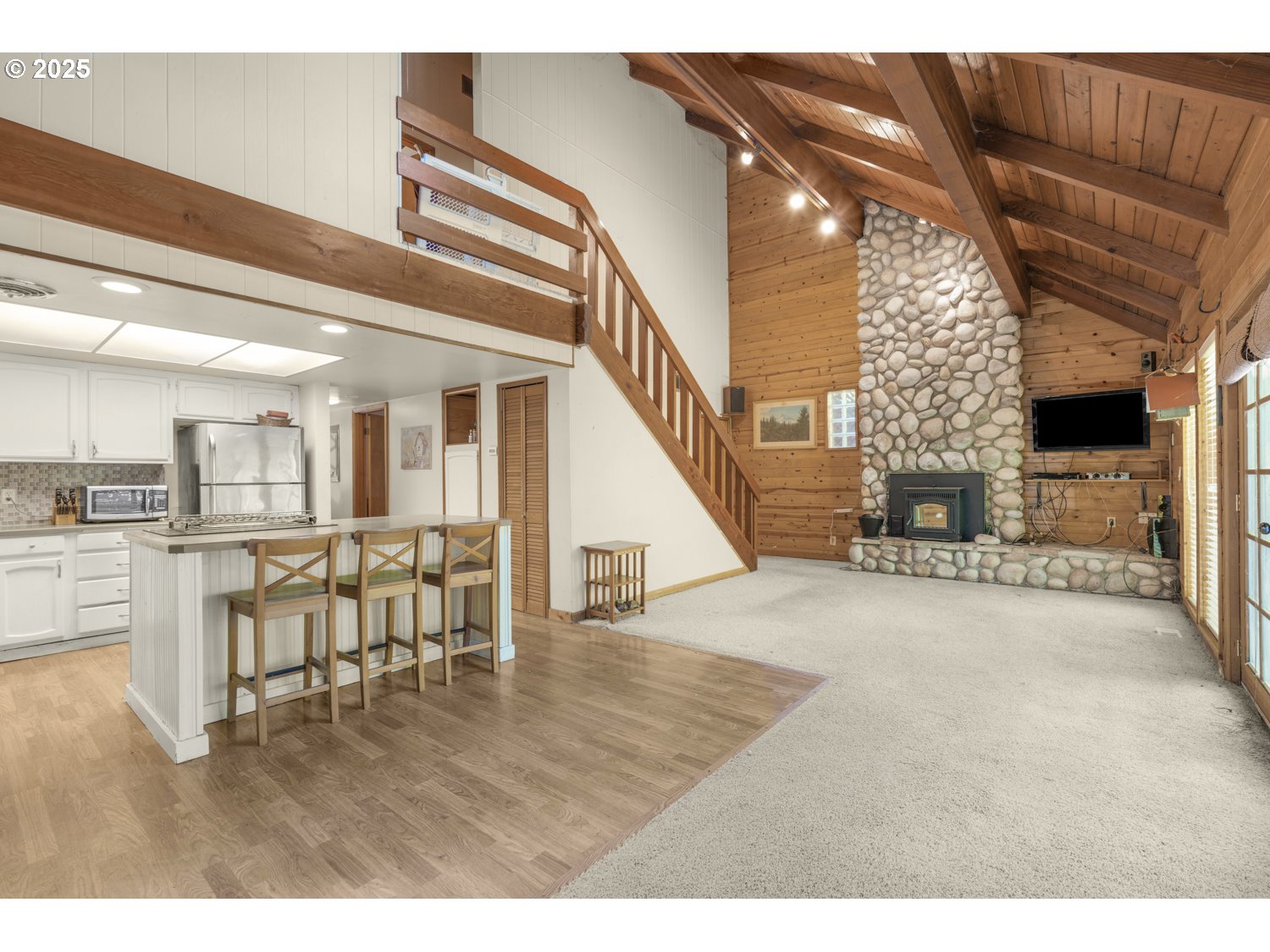 65647 East Sandy River Lane Rhododendron, OR 97049 - Photo 4 of 23 Gallery Image 4