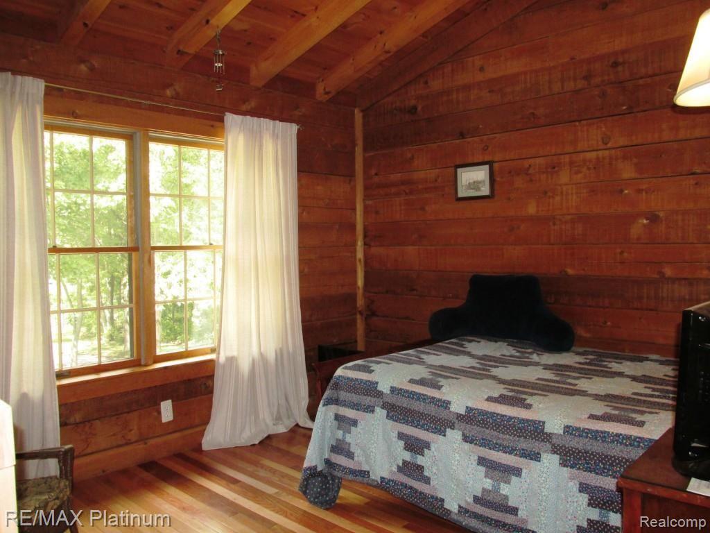 12296 Rohn Road Fenton, MI 48430 - Photo 27 of 38 BEDROOM #3 ON UPPER LEVEL