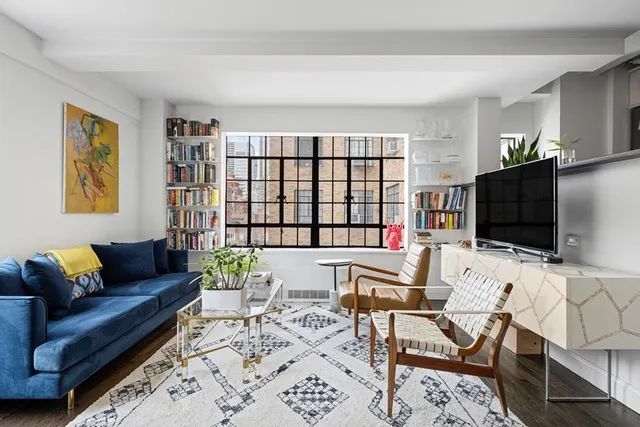 $950,000 | 10 Park Avenue, Unit 16A | Murray Hill