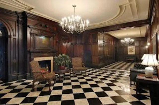 $950,000 | 10 Park Avenue, Unit 16A | Murray Hill