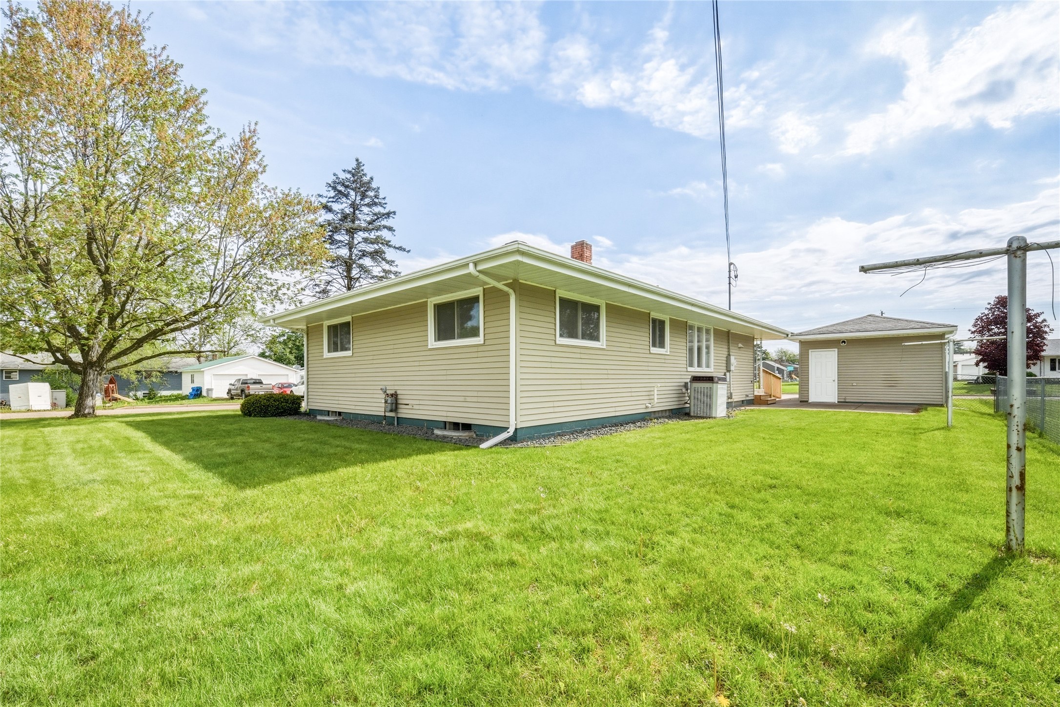 210 Willow Street Strum, WI 54770 - Photo 5 of 38
