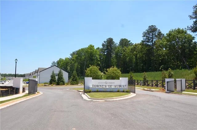 $1,950 | 343 Auburn Valley Way, Auburn, GA 30011