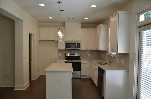 $1,950 | 343 Auburn Valley Way, Auburn, GA 30011