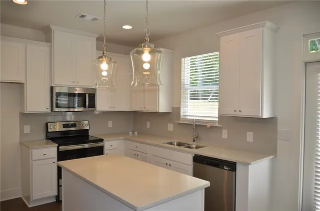 $1,950 | 343 Auburn Valley Way, Auburn, GA 30011