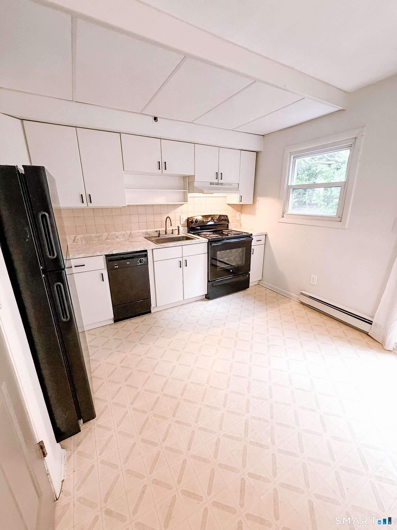 96 Canterbury Road, Unit B Plainfield, CT 06374 - Photo 9 of 27