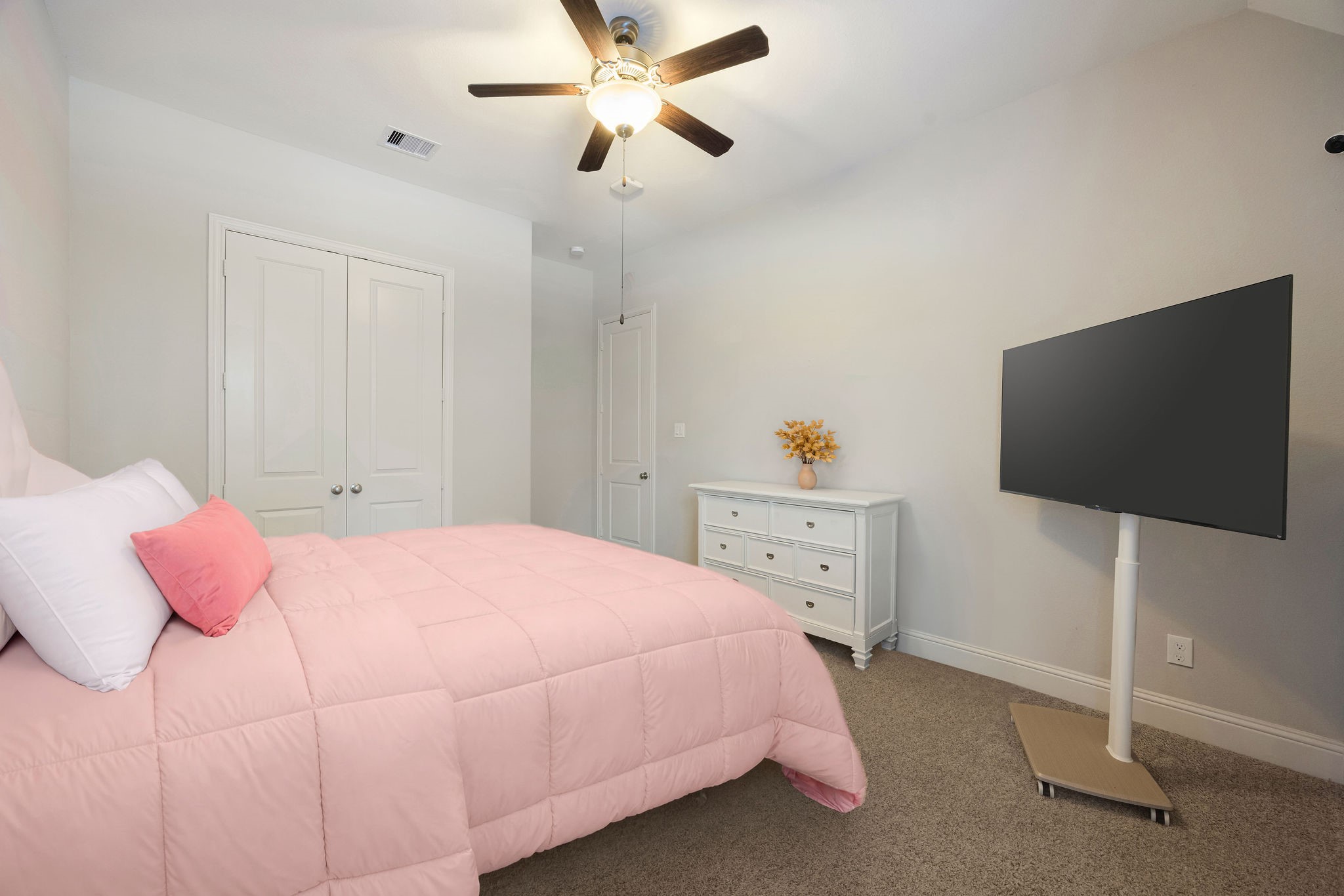 13103 Six Rivers Drive Humble, TX 77346 - Photo 21 of 44 A second view capturing the room’s scale and versatility.