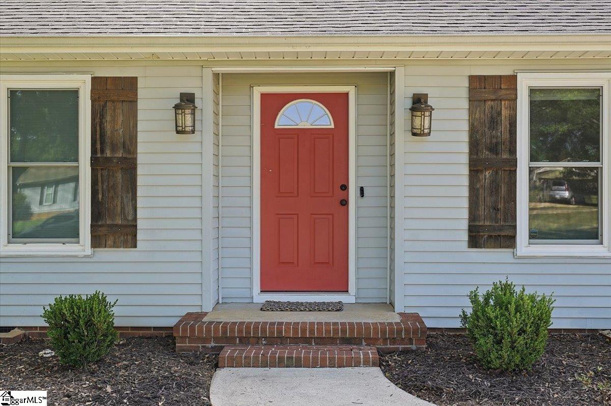 103 Governors Court Greer, SC 29650 - Photo 3 of 27