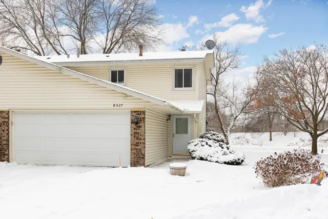 $267,900 | 8527 West 97th St Circle, Bloomington, MN 55438