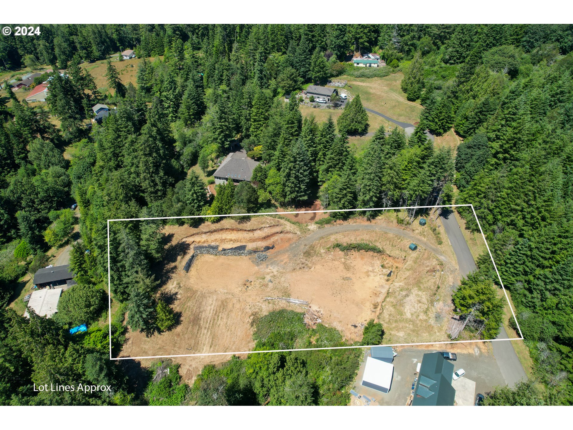 58682 Fernwood Road Coquille, OR 97423 - Photo 7 of 19 Gallery Image 7