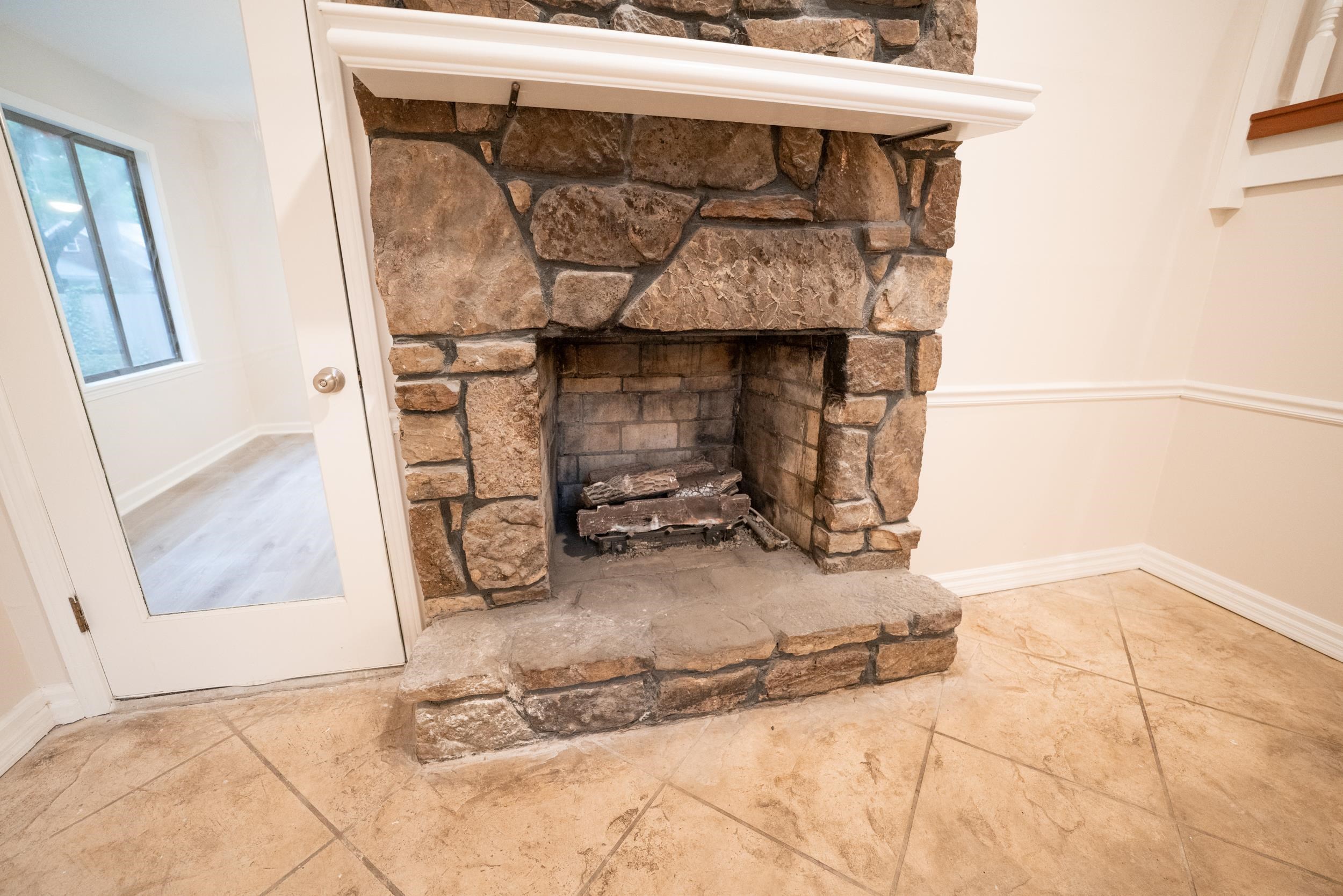 3054 Altruria Road Bartlett, TN 38134 - Photo 9 of 22 a room with fireplace