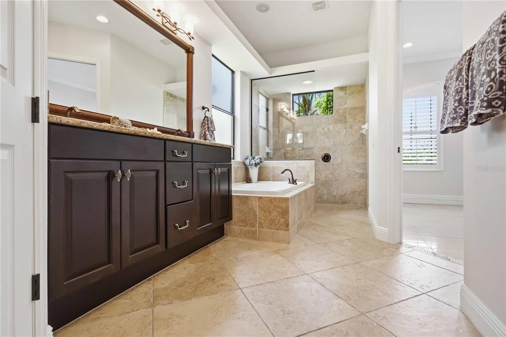8057 Rio Bella Place University Park, FL 34201 - Photo 24 of 44