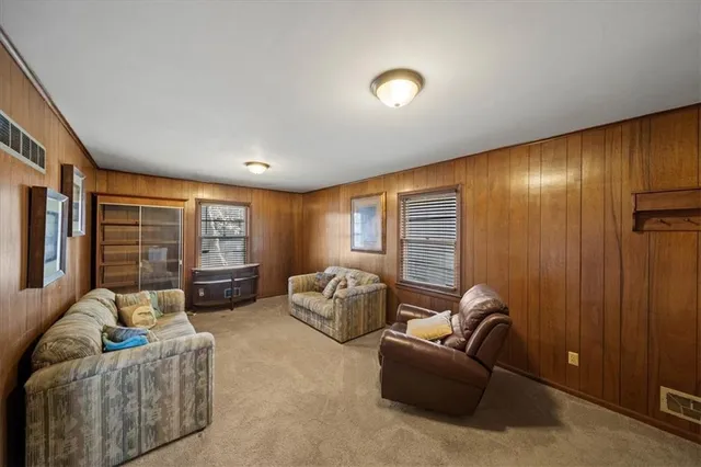 $199,999 | 11142 Spring Valley Road, Kansas City, MO 64134