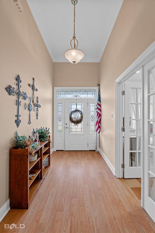 129 Wax Wing Drive Stonewall, LA 71078 - Photo 13 of 40 a view of a room with wooden floor and window