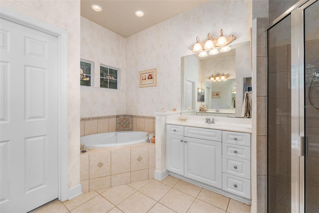 9440 Southwest 35th Lane Gainesville, FL 32608 - Photo 17 of 34
