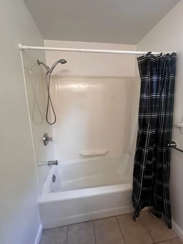 $2,800 | 1823 Meridian Street, Fall River, MA 02720