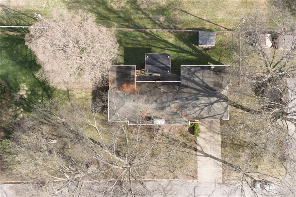 139 Woodland Road Lansing, KS 66043 - Photo 2 of 7