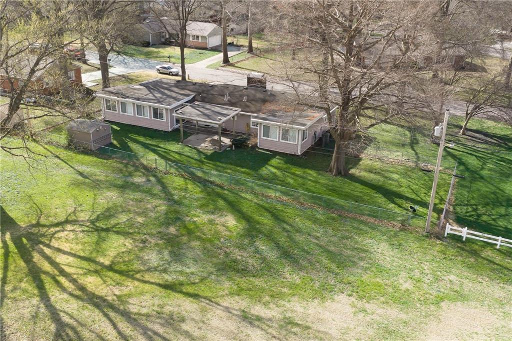 139 Woodland Road Lansing, KS 66043 - Photo 3 of 7