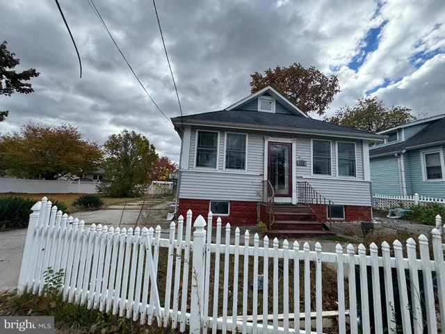 $279,900 | 128 Amon Avenue, Gloucester City, NJ 08030