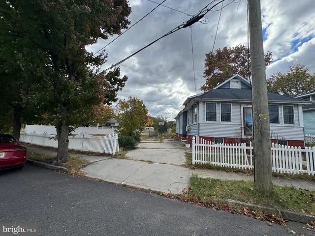 $279,900 | 128 Amon Avenue, Gloucester City, NJ 08030
