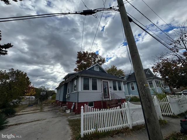 $279,900 | 128 Amon Avenue, Gloucester City, NJ 08030