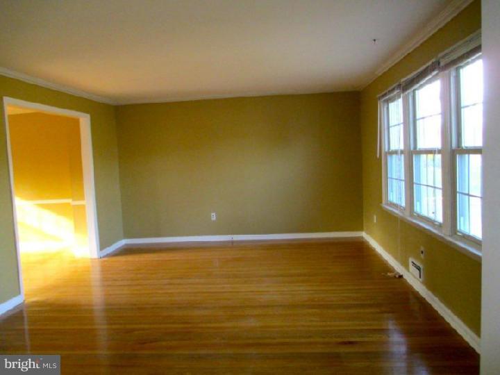 13 Woodbridge Road Marlton, NJ 08053 - Photo 2 of 21 Gallery Image 2