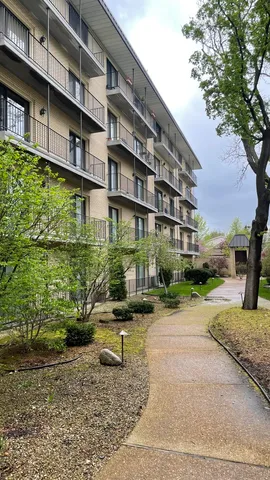 a building view with outdoor space