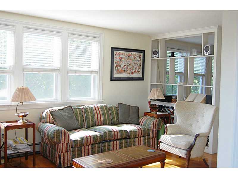 35 Windsor Road, Unit 3 Cranston, RI 02905 - Photo 5 of 15 Living Room.