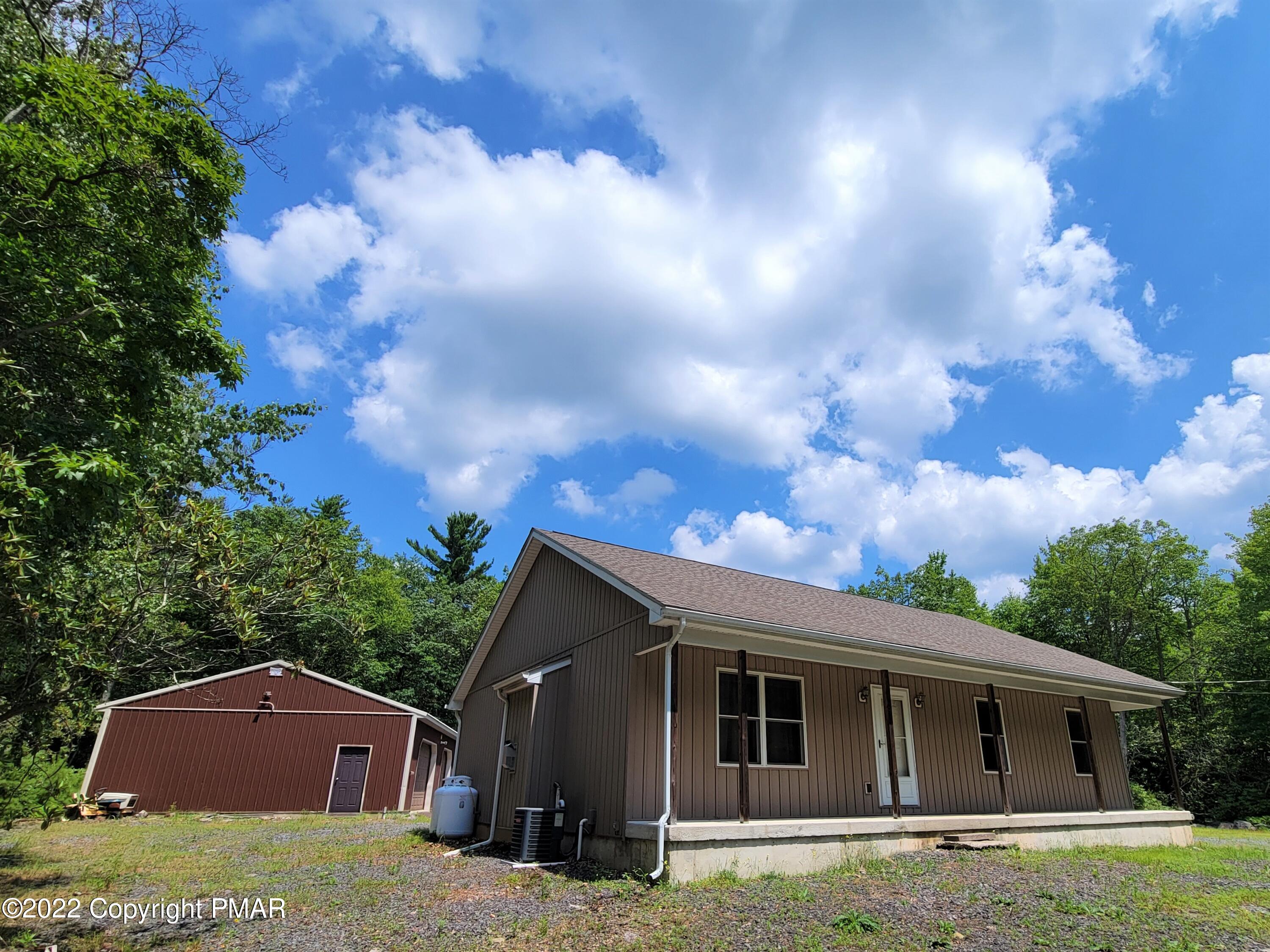 85 Algonkin Road Jim Thorpe, PA 18229 - Photo 3 of 38 85 Algonkin Rd